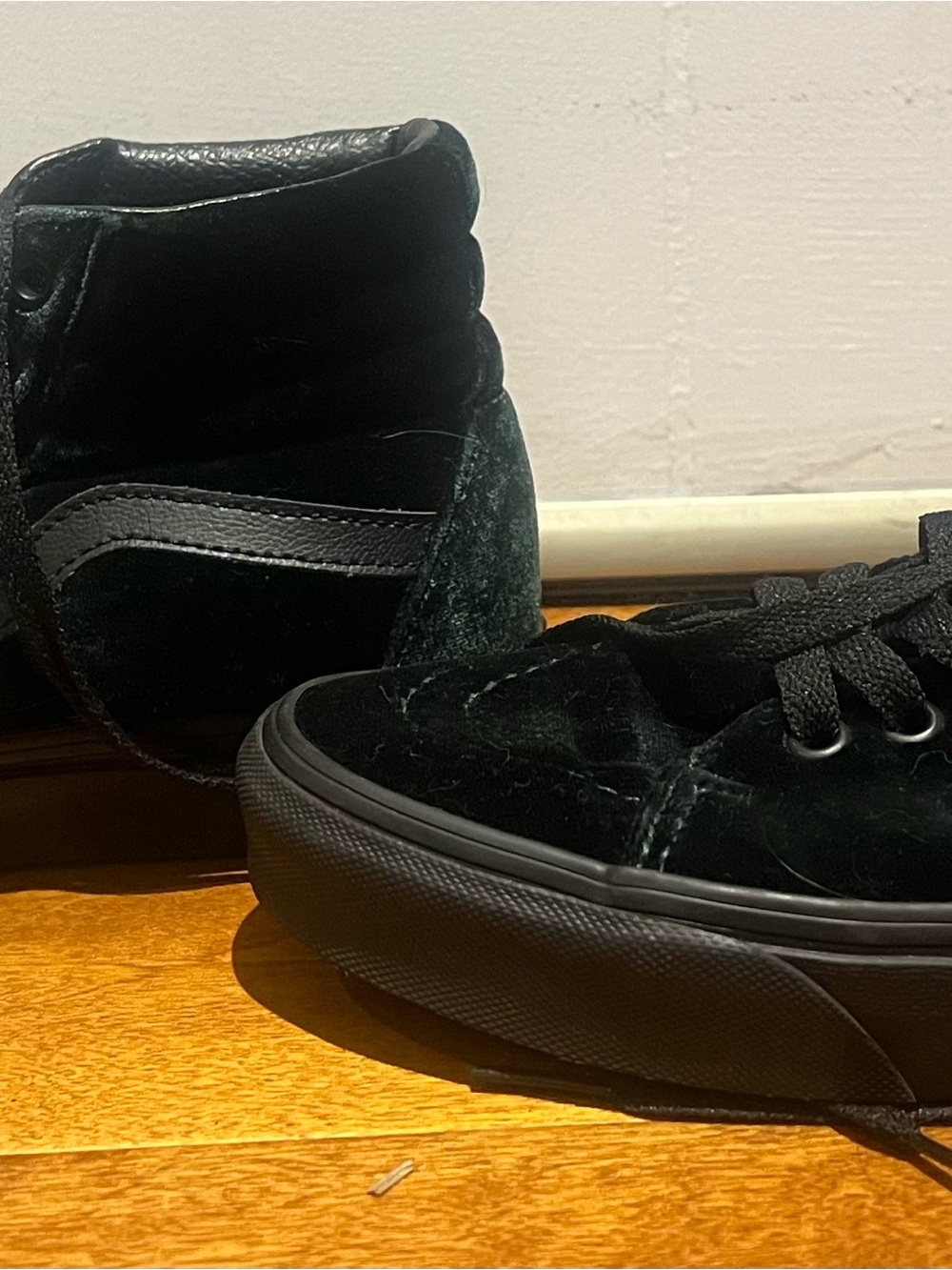 Vans Black & Dark Green Velvet High-Top Sneakers - Picture 3 of 6